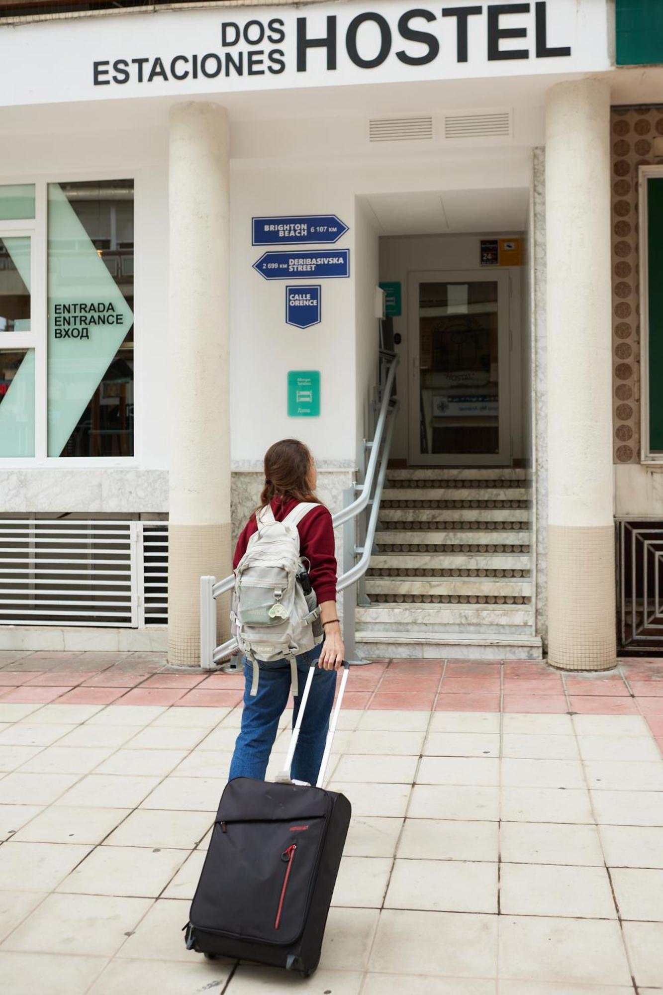 Hostel Dos Estaciones - Free Towels, Coffee & Tea, Remote Check-In Alicante Exterior foto